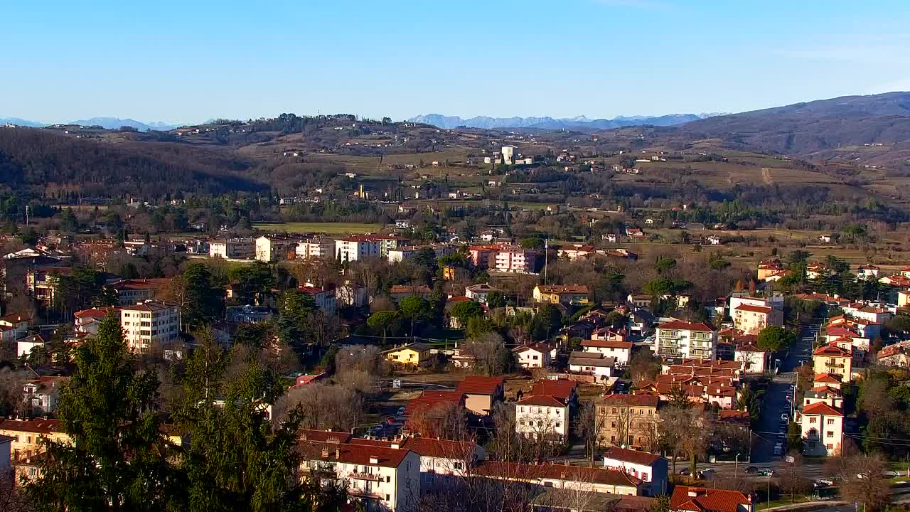 Nova Gorica e Gorizia: Panorama Mozzafiato dal Convento Francescano di Castagnevizza