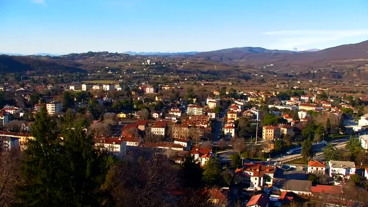Nova Gorica e Gorizia: Panorama Mozzafiato dal Convento Francescano di Castagnevizza