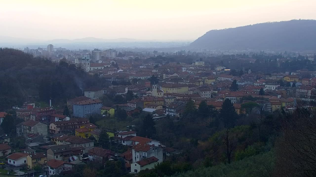 Nova Gorica y Gorizia: Impresionantes Vistas desde el Monasterio Franciscano de Kostanjevica