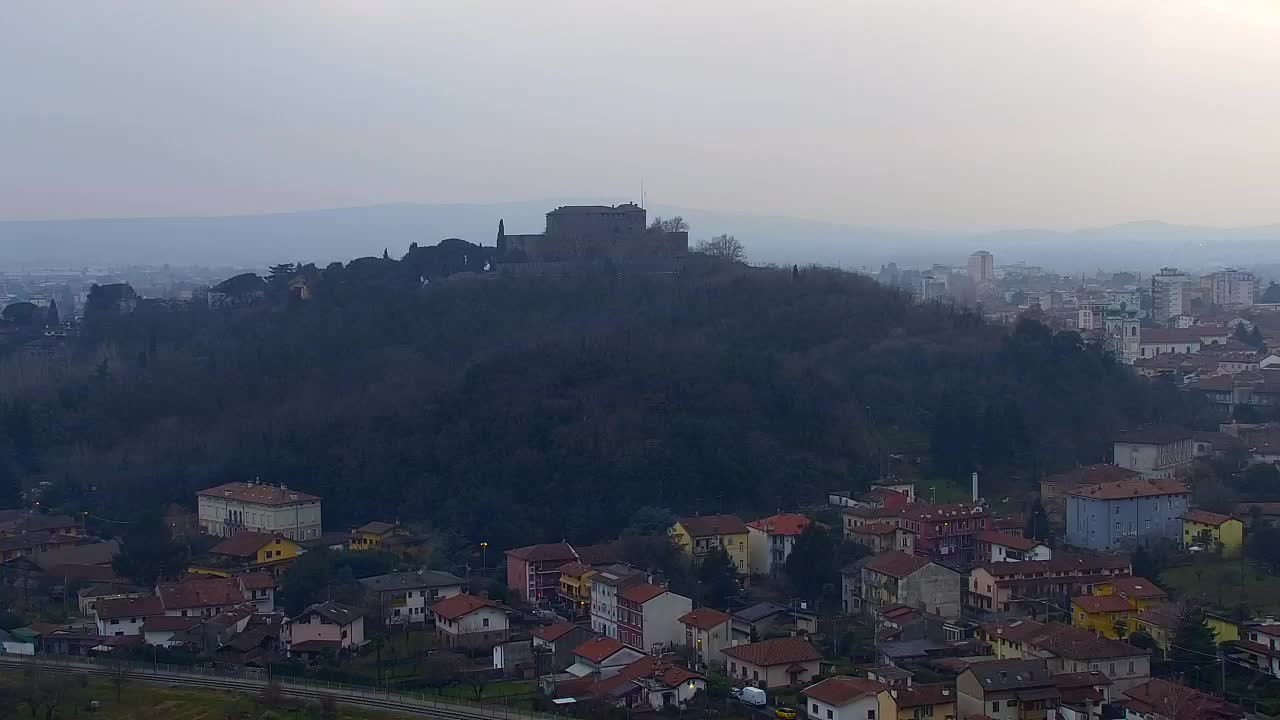 Nova Gorica y Gorizia: Impresionantes Vistas desde el Monasterio Franciscano de Kostanjevica