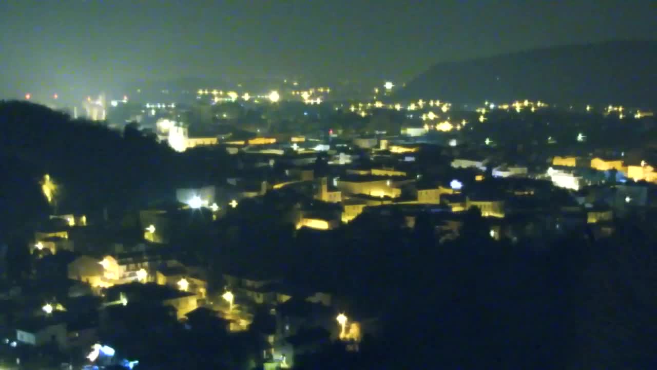 Nova Gorica e Gorizia: Panorama Mozzafiato dal Convento Francescano di Castagnevizza