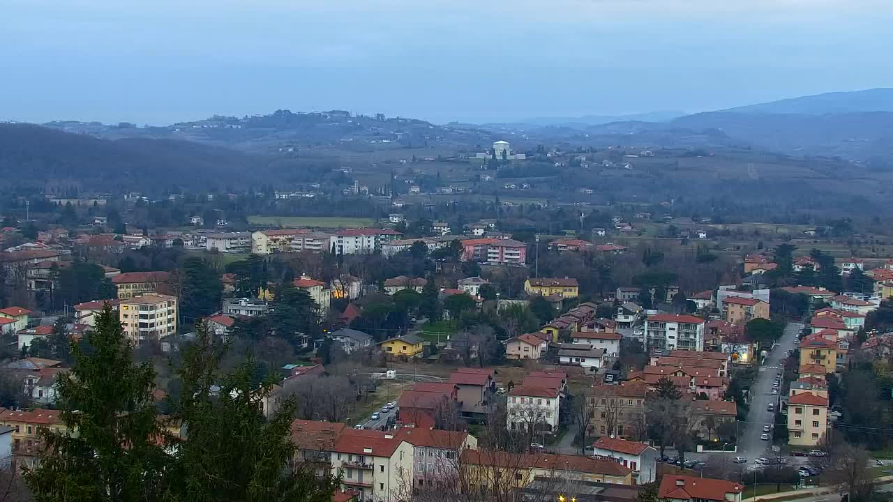 Nova Gorica i Gorica: Prekrasan Pogled iz Franjevačkog Samostana Kostanjevica