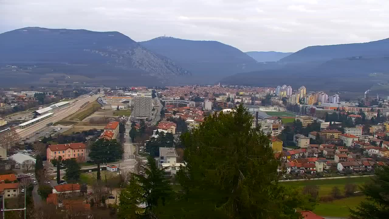 Nova Gorica e Gorizia: Panorama Mozzafiato dal Convento Francescano di Castagnevizza