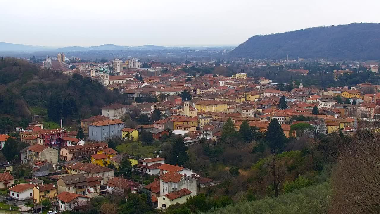 Nova Gorica e Gorizia: Panorama Mozzafiato dal Convento Francescano di Castagnevizza