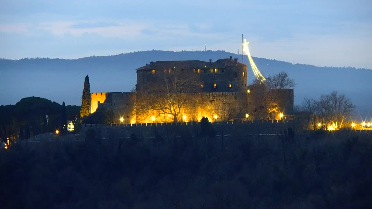 Nova Gorica y Gorizia: Impresionantes Vistas desde el Monasterio Franciscano de Kostanjevica