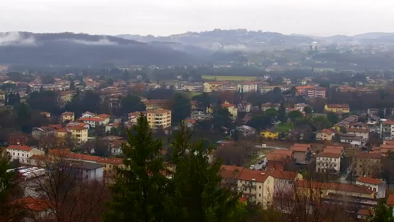 Nova Gorica y Gorizia: Impresionantes Vistas desde el Monasterio Franciscano de Kostanjevica