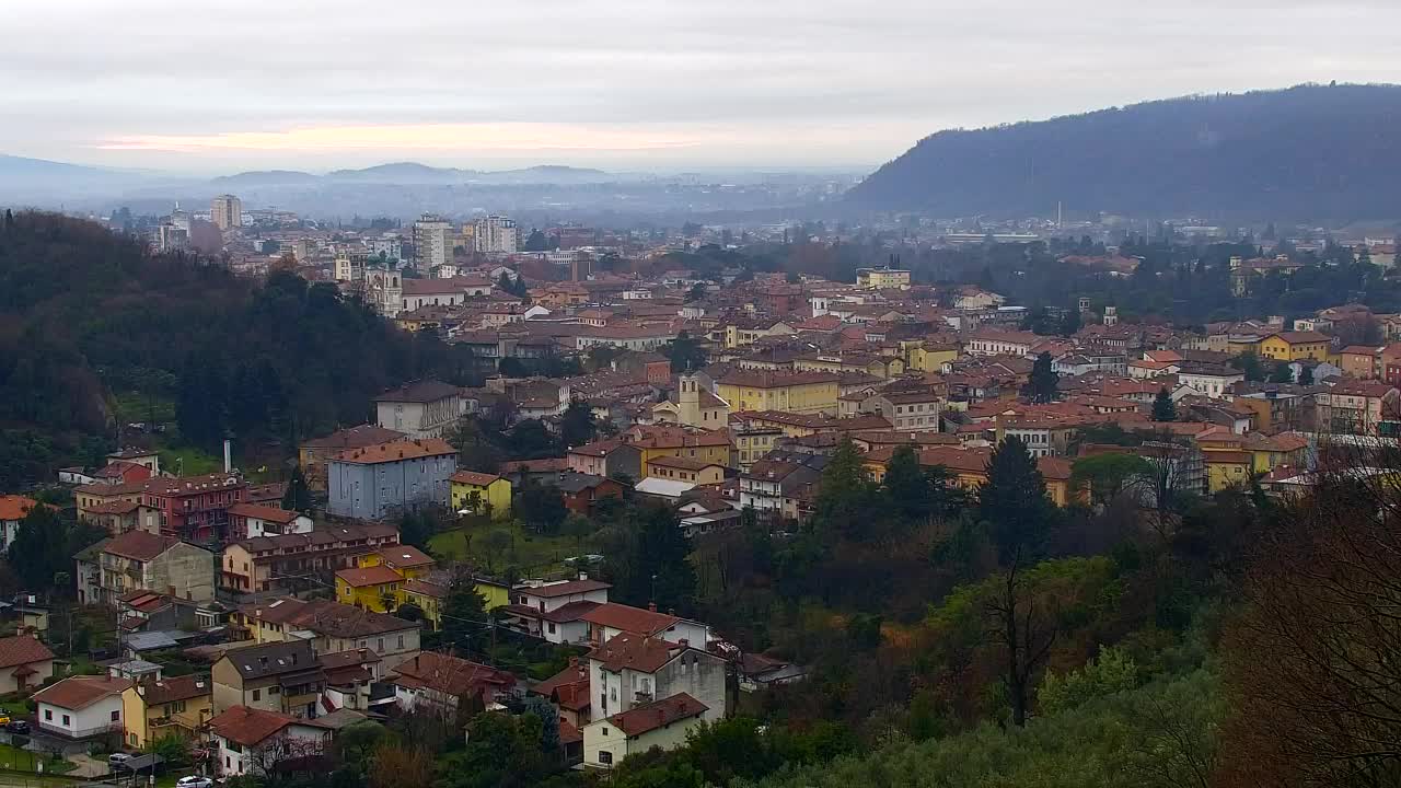 Nova Gorica e Gorizia: Panorama Mozzafiato dal Convento Francescano di Castagnevizza