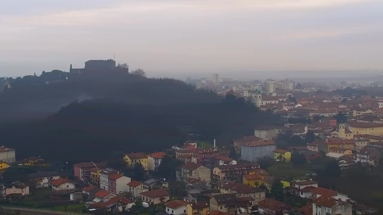 Nova Gorica i Gorica: Prekrasan Pogled iz Franjevačkog Samostana Kostanjevica