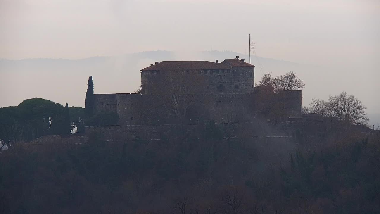 Nova Gorica e Gorizia: Panorama Mozzafiato dal Convento Francescano di Castagnevizza