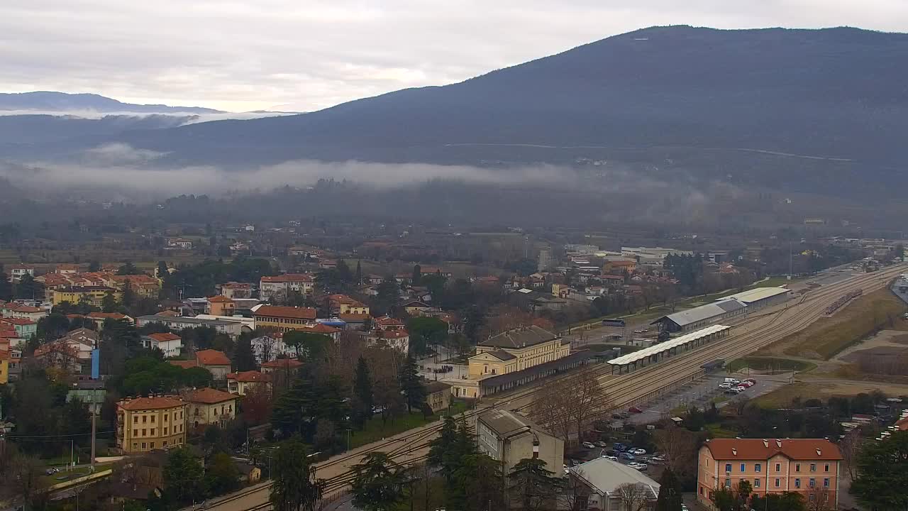 Nova Gorica e Gorizia: Panorama Mozzafiato dal Convento Francescano di Castagnevizza