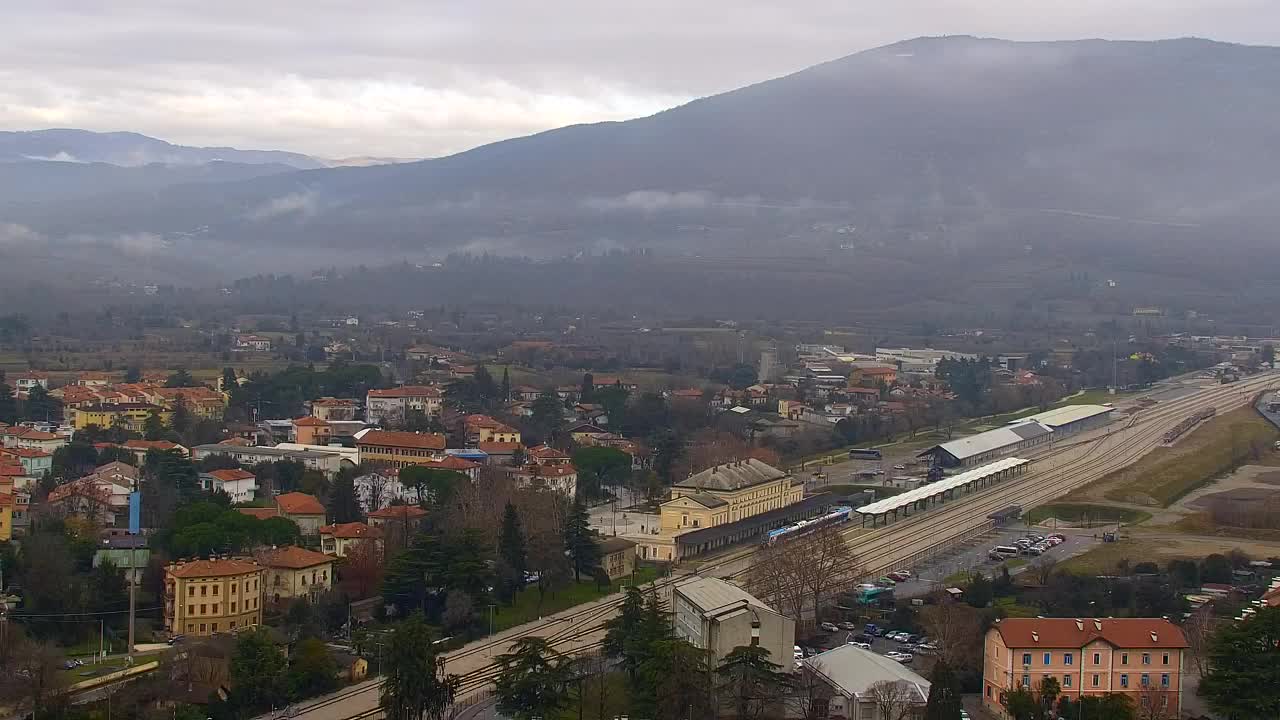 Nova Gorica e Gorizia: Panorama Mozzafiato dal Convento Francescano di Castagnevizza