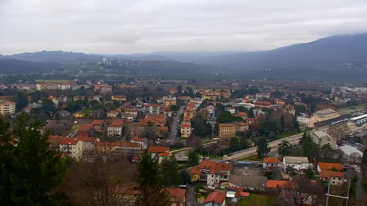 Nova Gorica i Gorica: Prekrasan Pogled iz Franjevačkog Samostana Kostanjevica