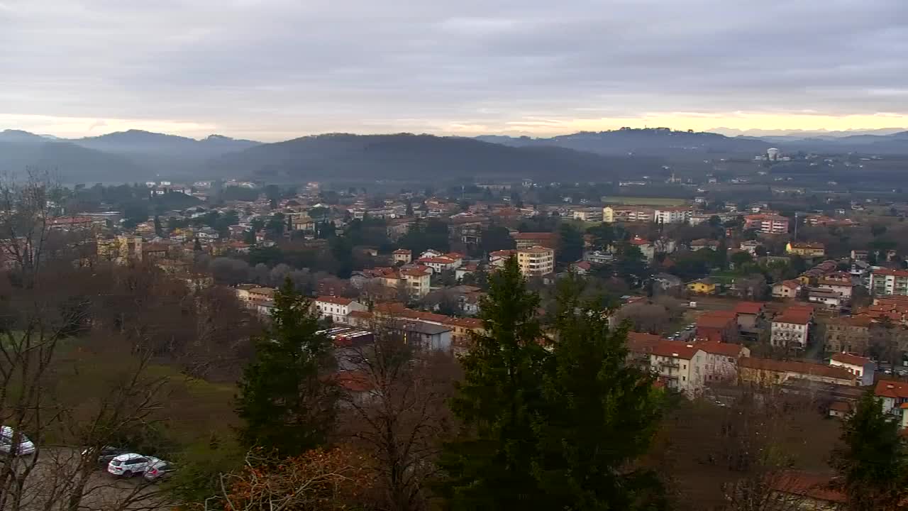 Nova Gorica i Gorica: Prekrasan Pogled iz Franjevačkog Samostana Kostanjevica