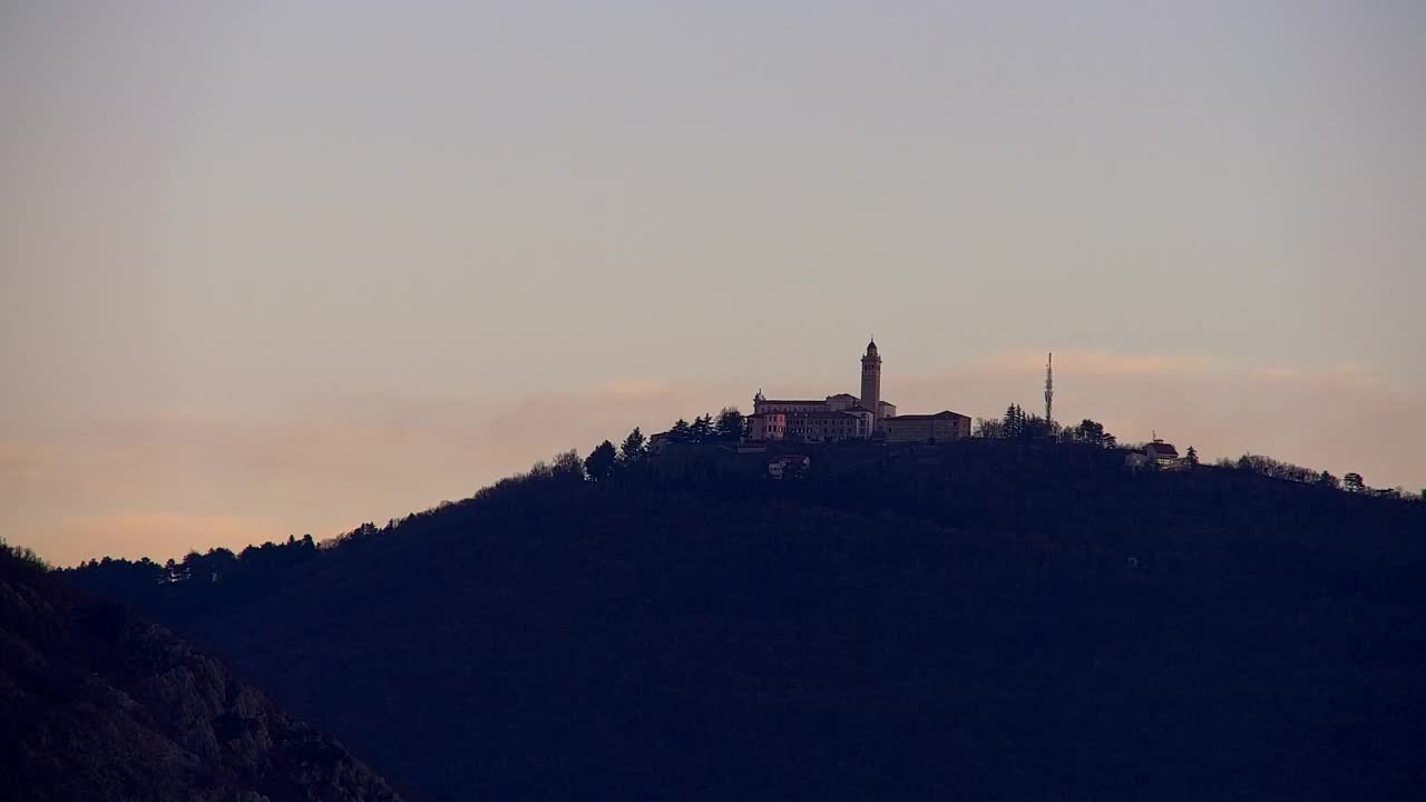 Nova Gorica y Gorizia: Impresionantes Vistas desde el Monasterio Franciscano de Kostanjevica