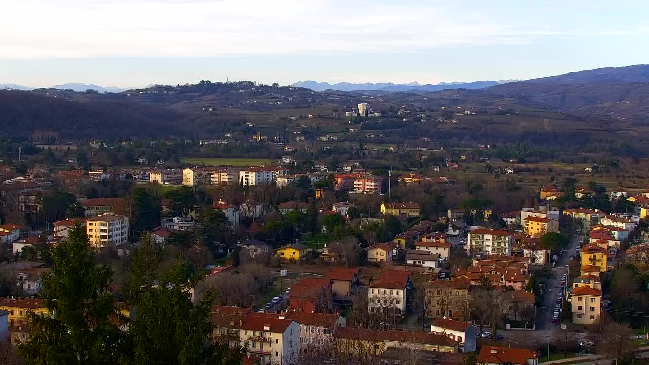 Nova Gorica i Gorica: Prekrasan Pogled iz Franjevačkog Samostana Kostanjevica