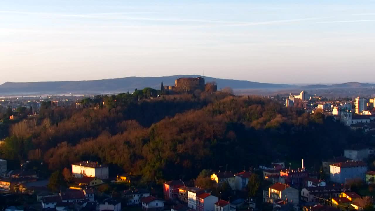 Nova Gorica i Gorica: Prekrasan Pogled iz Franjevačkog Samostana Kostanjevica