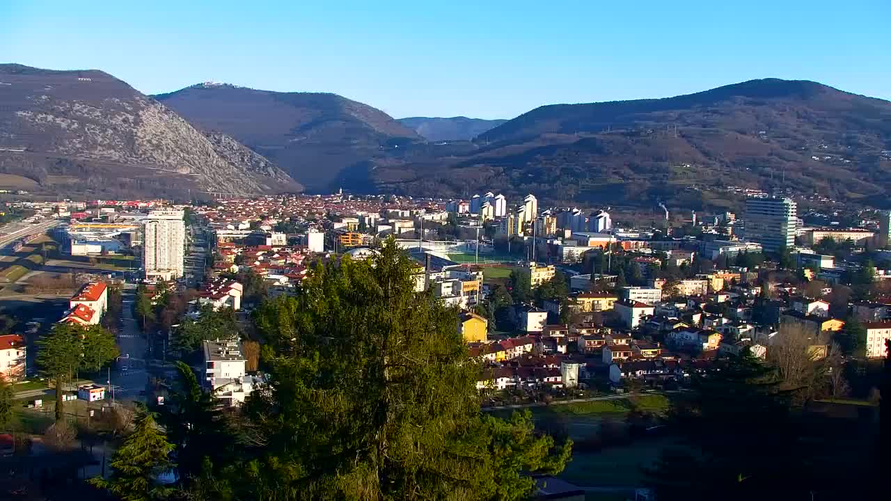 Nova Gorica e Gorizia: Panorama Mozzafiato dal Convento Francescano di Castagnevizza