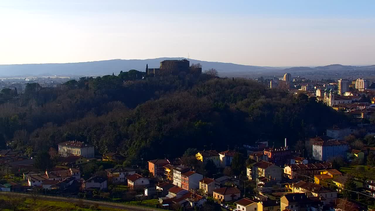 Nova Gorica e Gorizia: Panorama Mozzafiato dal Convento Francescano di Castagnevizza
