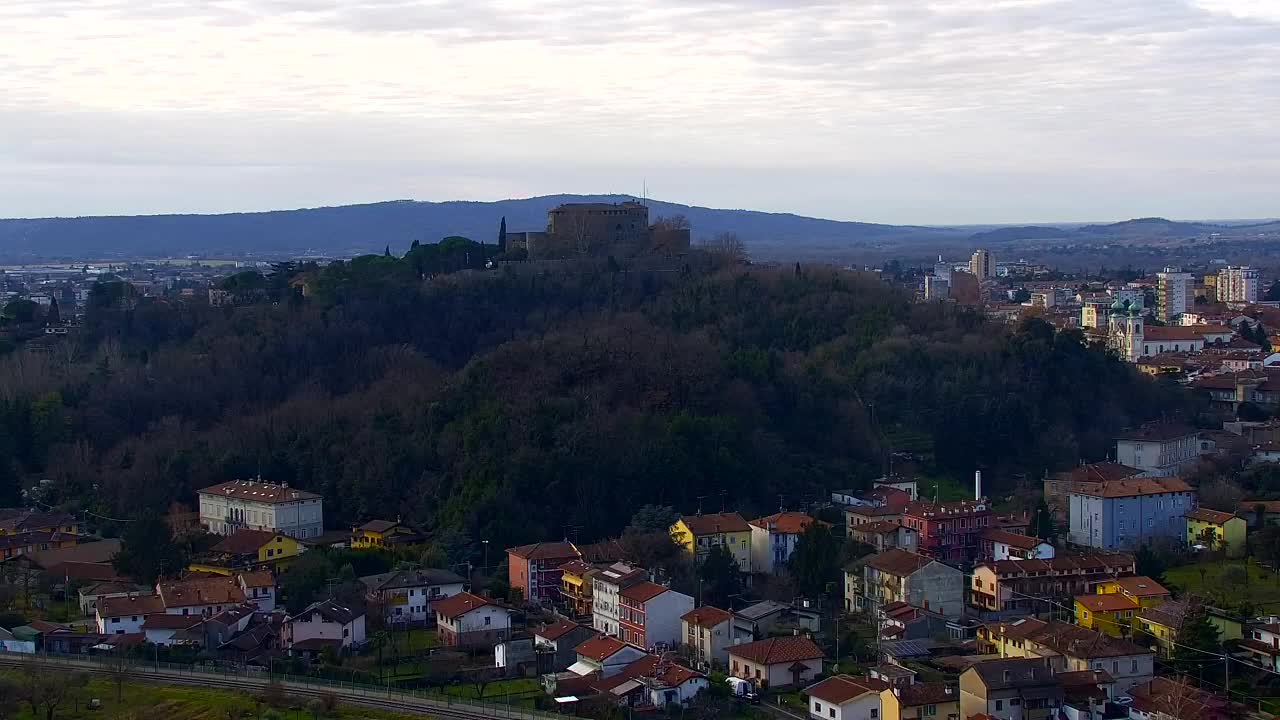 Nova Gorica i Gorica: Prekrasan Pogled iz Franjevačkog Samostana Kostanjevica