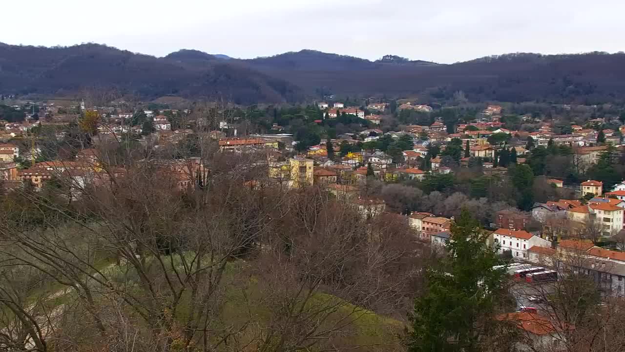 Nova Gorica i Gorica: Prekrasan Pogled iz Franjevačkog Samostana Kostanjevica