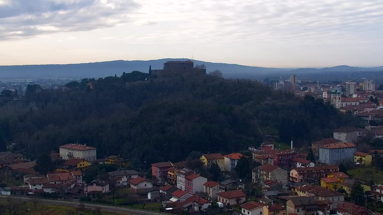 Nova Gorica i Gorica: Prekrasan Pogled iz Franjevačkog Samostana Kostanjevica