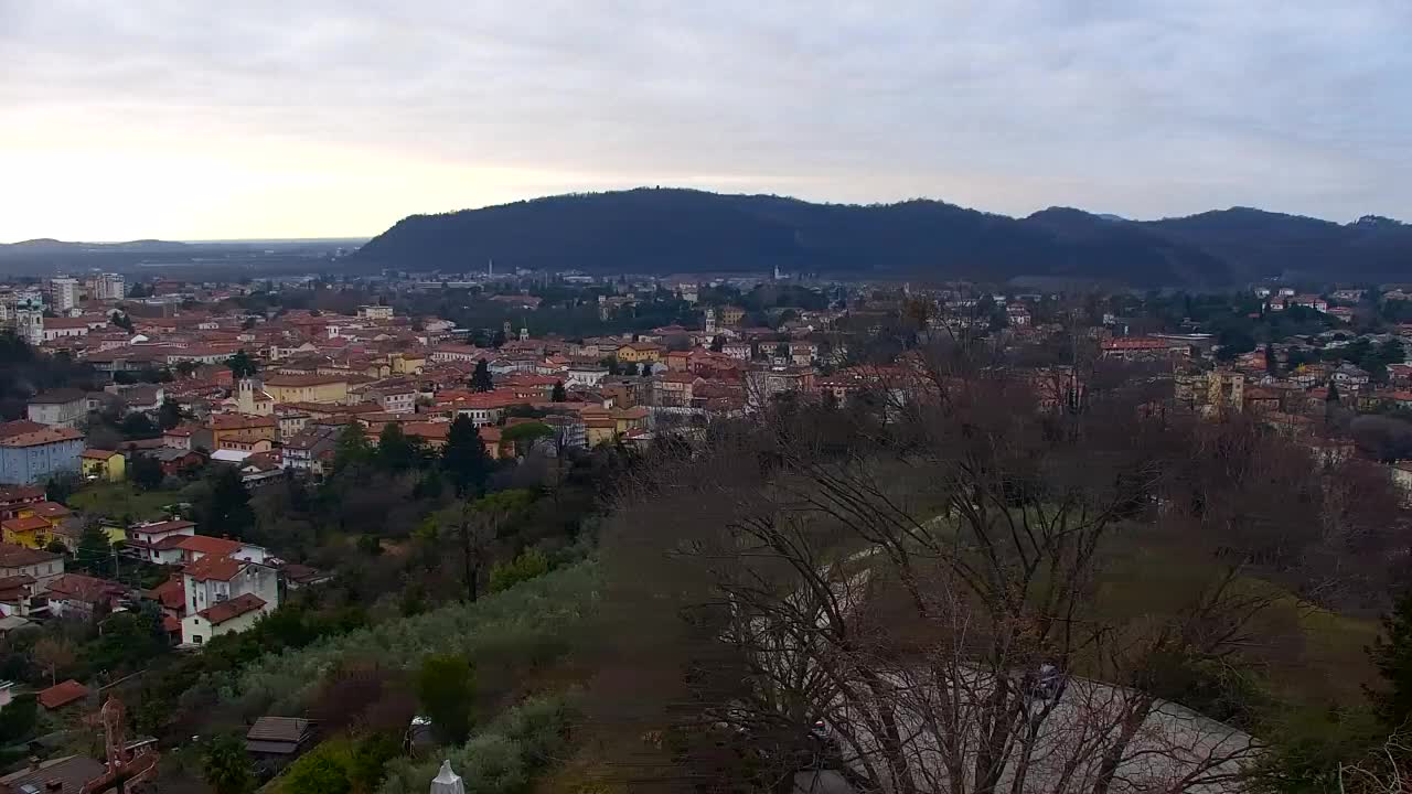 Nova Gorica in Gorica: Čudovit Razgled iz Frančiškanskega Samostana Kostanjevica