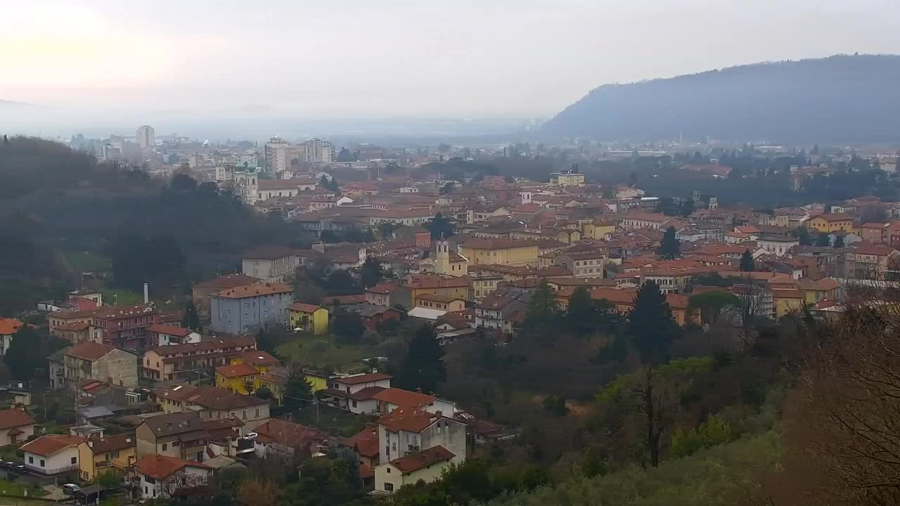 Nova Gorica i Gorica: Prekrasan Pogled iz Franjevačkog Samostana Kostanjevica