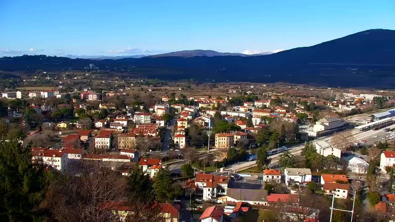 Nova Gorica i Gorica: Prekrasan Pogled iz Franjevačkog Samostana Kostanjevica