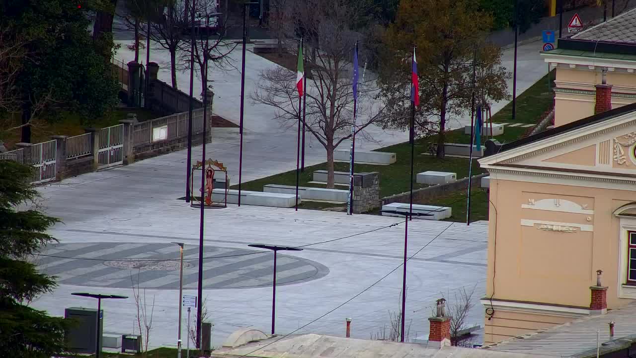 Nova Gorica e Gorizia: Panorama Mozzafiato dal Convento Francescano di Castagnevizza