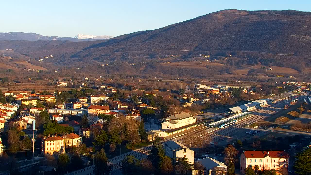 Nova Gorica e Gorizia: Panorama Mozzafiato dal Convento Francescano di Castagnevizza