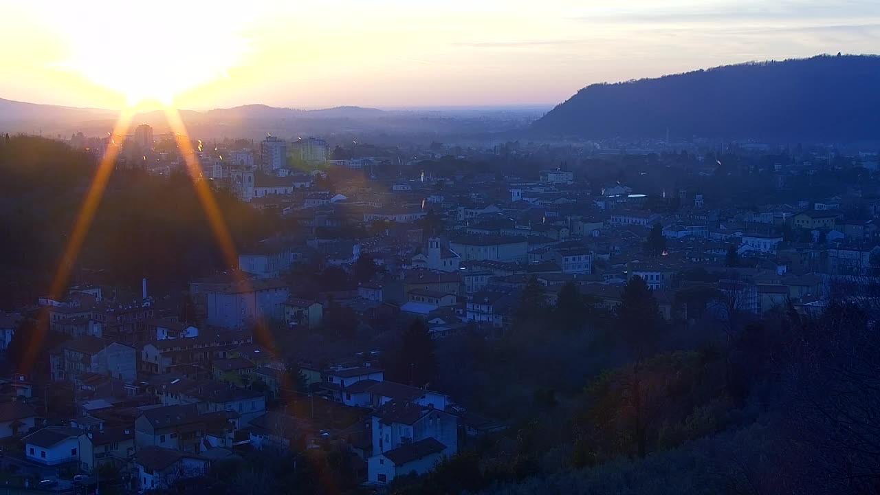 Nova Gorica in Gorica: Čudovit Razgled iz Frančiškanskega Samostana Kostanjevica