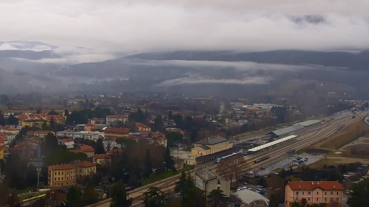 Nova Gorica e Gorizia: Panorama Mozzafiato dal Convento Francescano di Castagnevizza