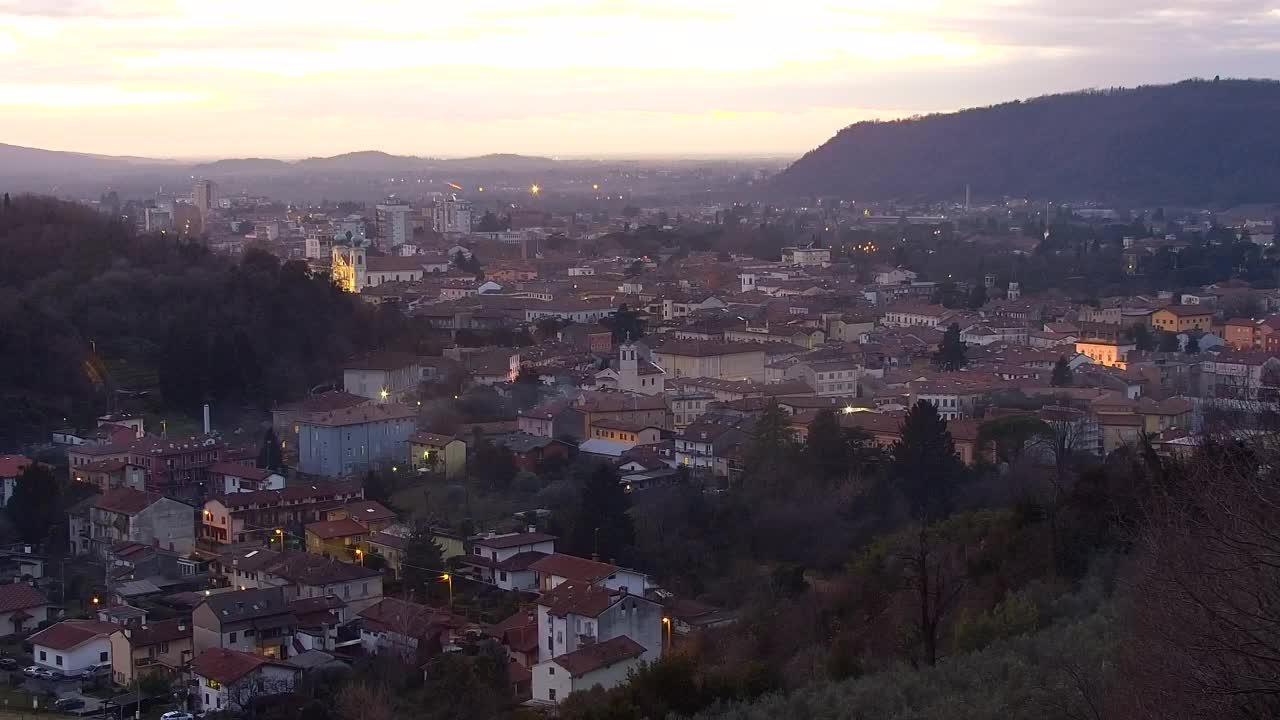 Nova Gorica in Gorica: Čudovit Razgled iz Frančiškanskega Samostana Kostanjevica