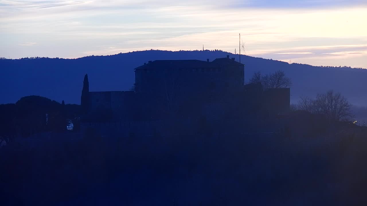 Nova Gorica e Gorizia: Panorama Mozzafiato dal Convento Francescano di Castagnevizza