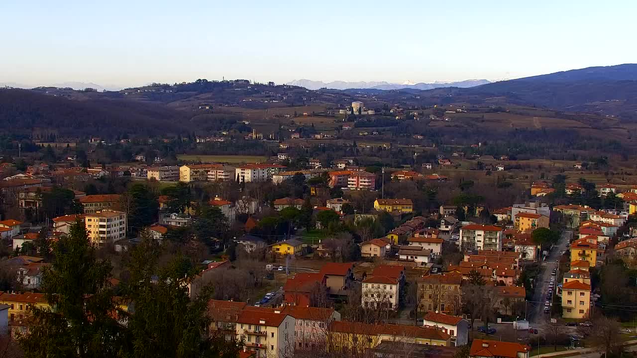 Nova Gorica i Gorica: Prekrasan Pogled iz Franjevačkog Samostana Kostanjevica