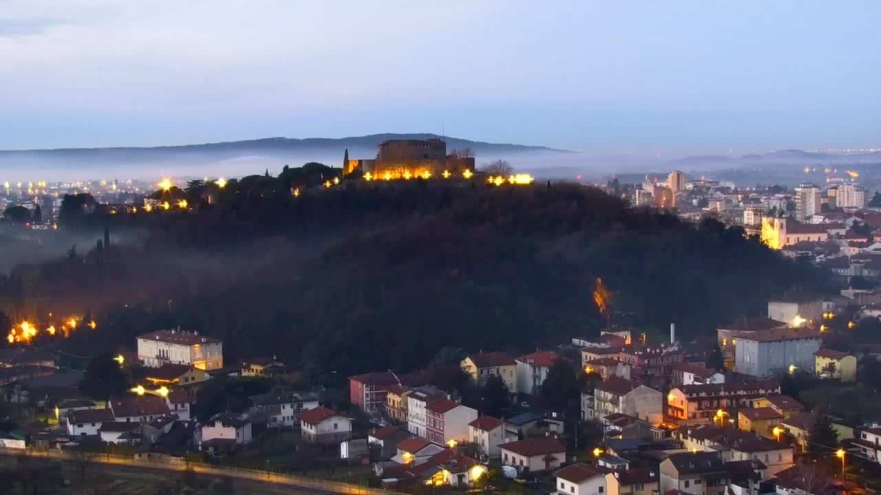 Nova Gorica et Gorizia : Vue Imprenable depuis le Monastère Franciscain de Kostanjevica
