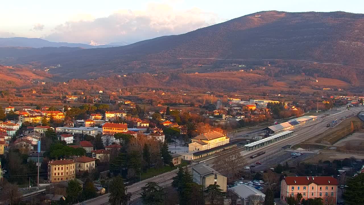 Nova Gorica e Gorizia: Panorama Mozzafiato dal Convento Francescano di Castagnevizza
