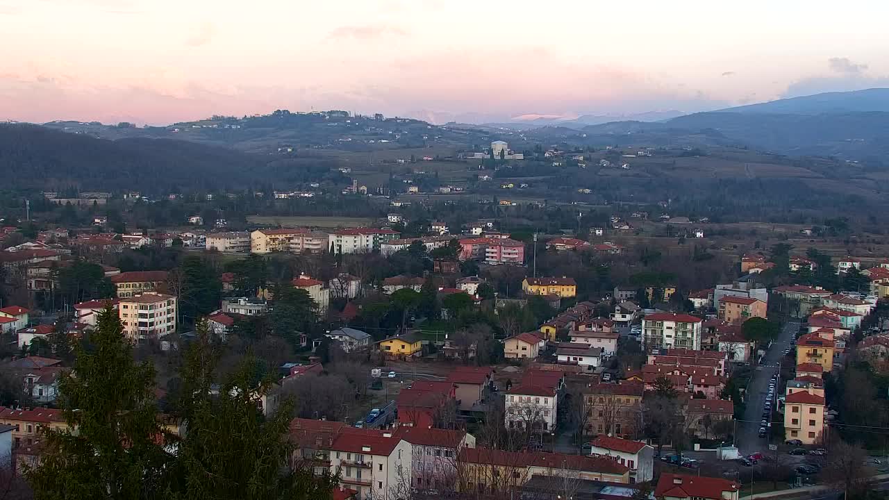 Nova Gorica e Gorizia: Panorama Mozzafiato dal Convento Francescano di Castagnevizza