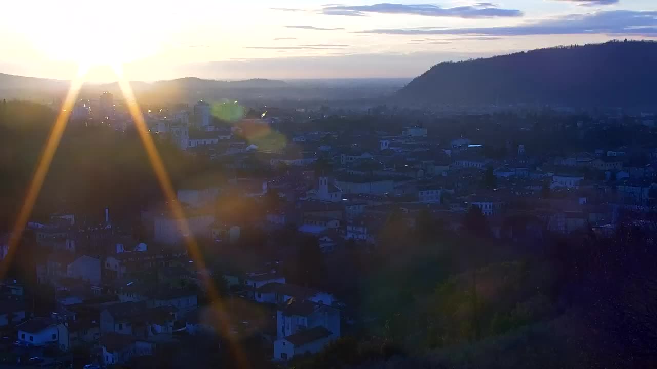 Nova Gorica i Gorica: Prekrasan Pogled iz Franjevačkog Samostana Kostanjevica