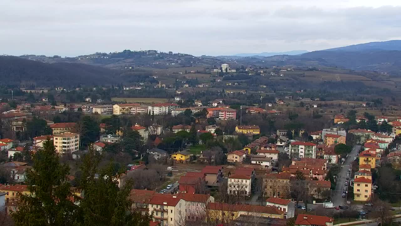 Nova Gorica e Gorizia: Panorama Mozzafiato dal Convento Francescano di Castagnevizza