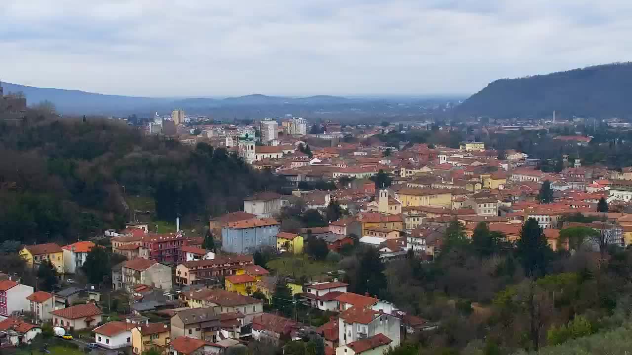 Nova Gorica y Gorizia: Impresionantes Vistas desde el Monasterio Franciscano de Kostanjevica