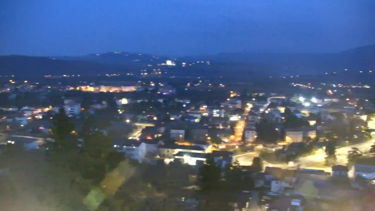 Nova Gorica e Gorizia: Panorama Mozzafiato dal Convento Francescano di Castagnevizza