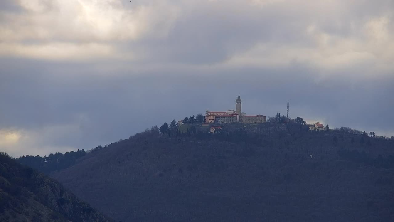 Nova Gorica i Gorica: Prekrasan Pogled iz Franjevačkog Samostana Kostanjevica