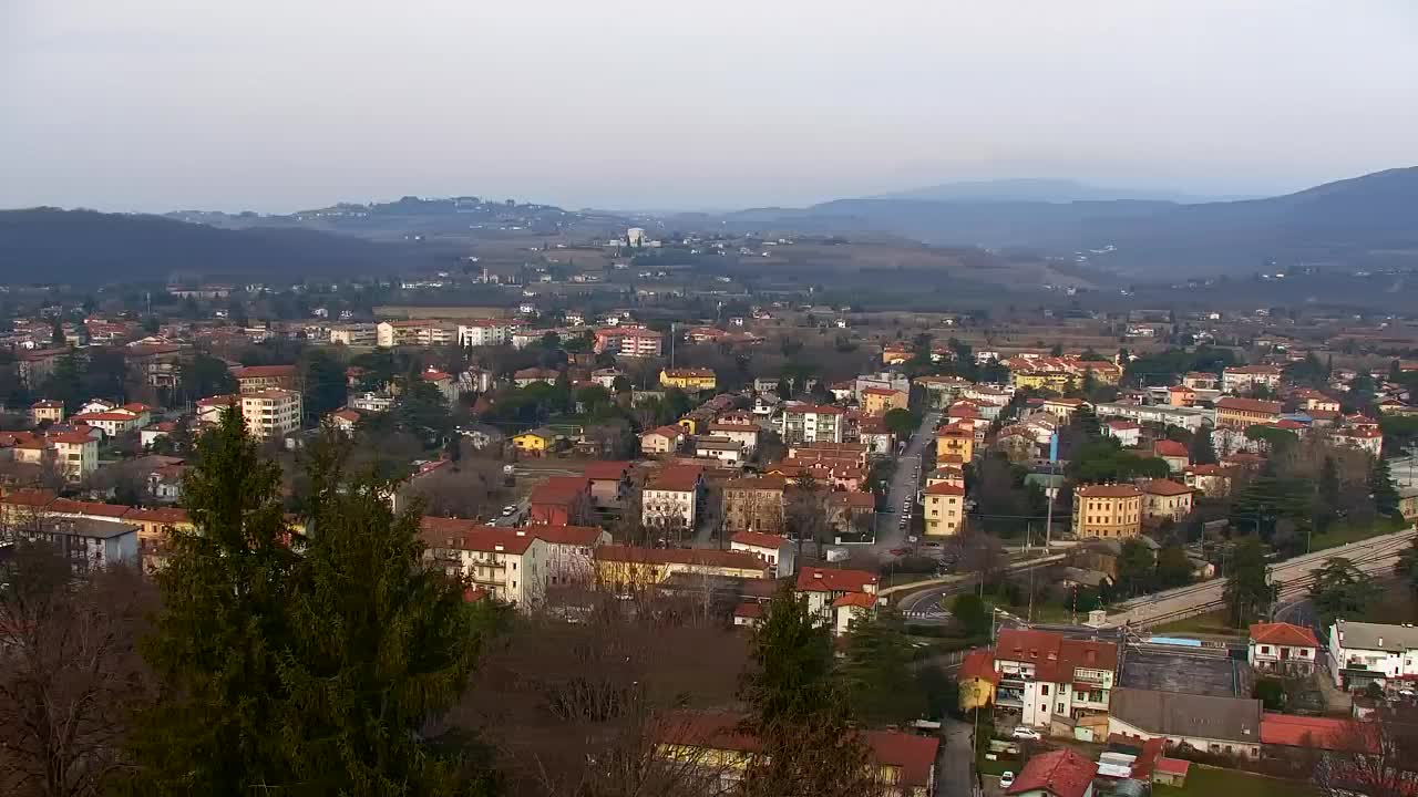 Nova Gorica i Gorica: Prekrasan Pogled iz Franjevačkog Samostana Kostanjevica