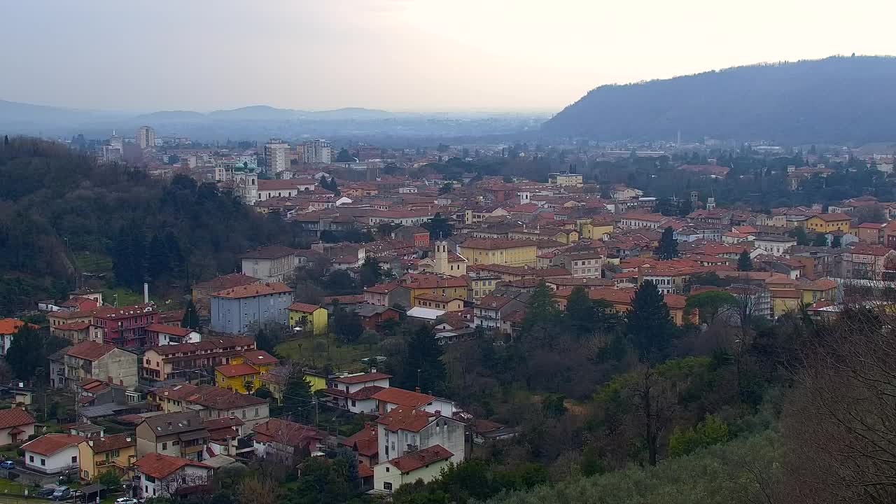 Nova Gorica e Gorizia: Panorama Mozzafiato dal Convento Francescano di Castagnevizza