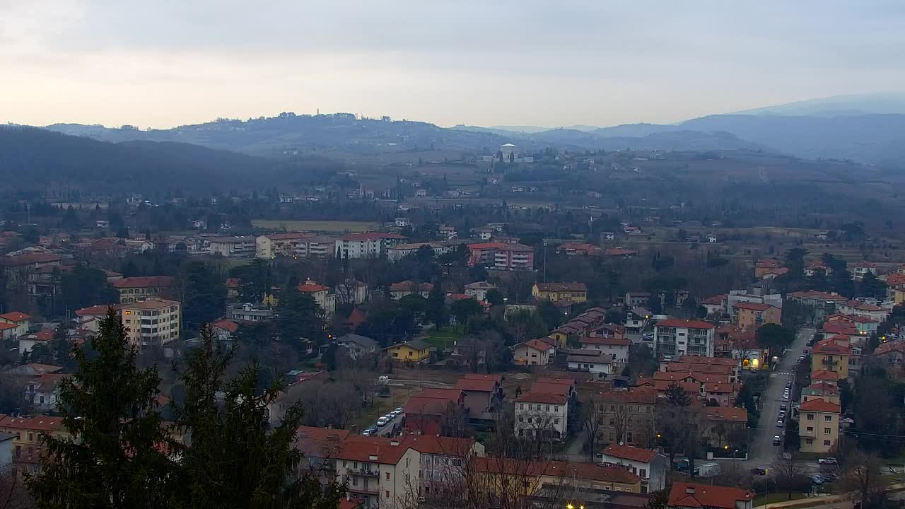 Nova Gorica i Gorica: Prekrasan Pogled iz Franjevačkog Samostana Kostanjevica