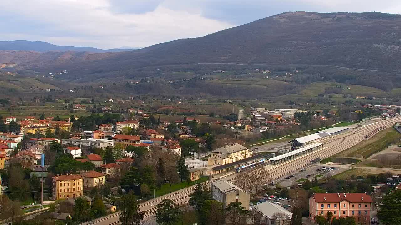 Nova Gorica i Gorica: Prekrasan Pogled iz Franjevačkog Samostana Kostanjevica
