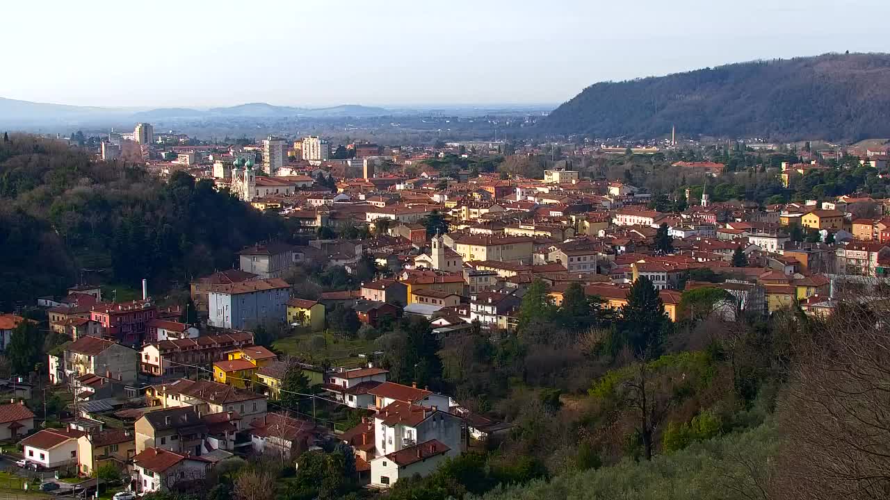 Nova Gorica i Gorica: Prekrasan Pogled iz Franjevačkog Samostana Kostanjevica