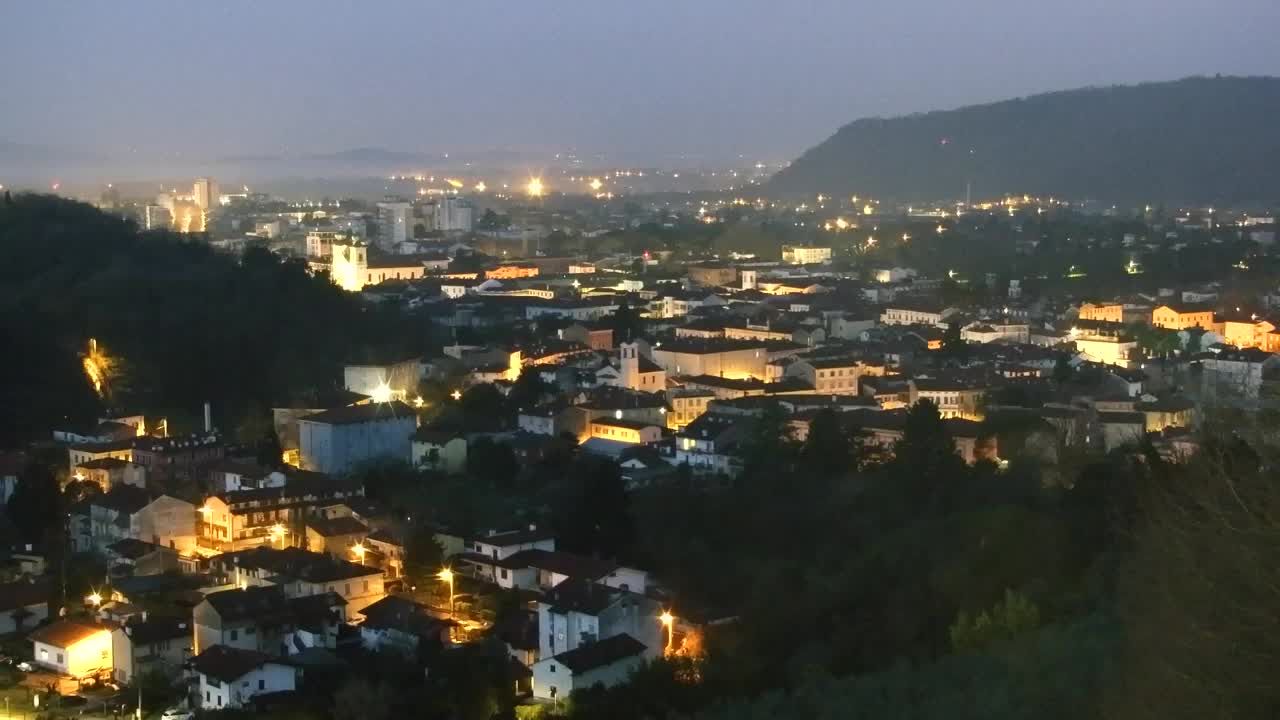 Nova Gorica i Gorica: Prekrasan Pogled iz Franjevačkog Samostana Kostanjevica