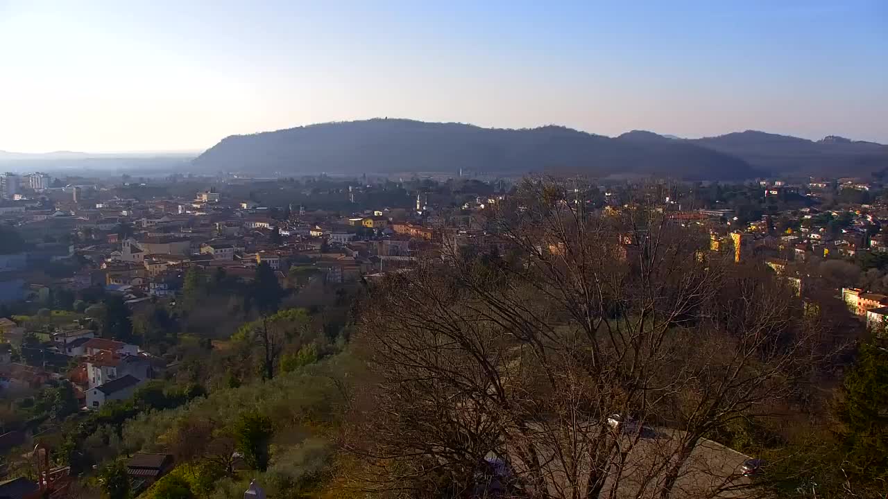 Nova Gorica i Gorica: Prekrasan Pogled iz Franjevačkog Samostana Kostanjevica